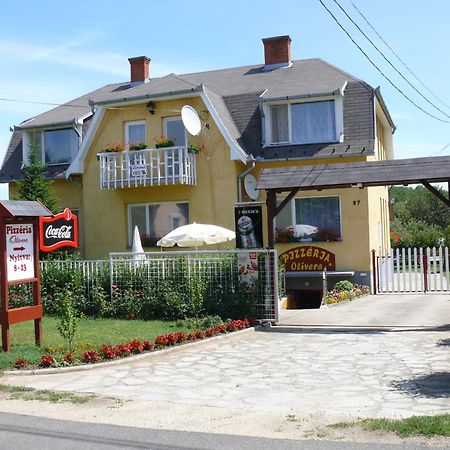 Hotel Haus Liberty Balatonlelle Exterior foto